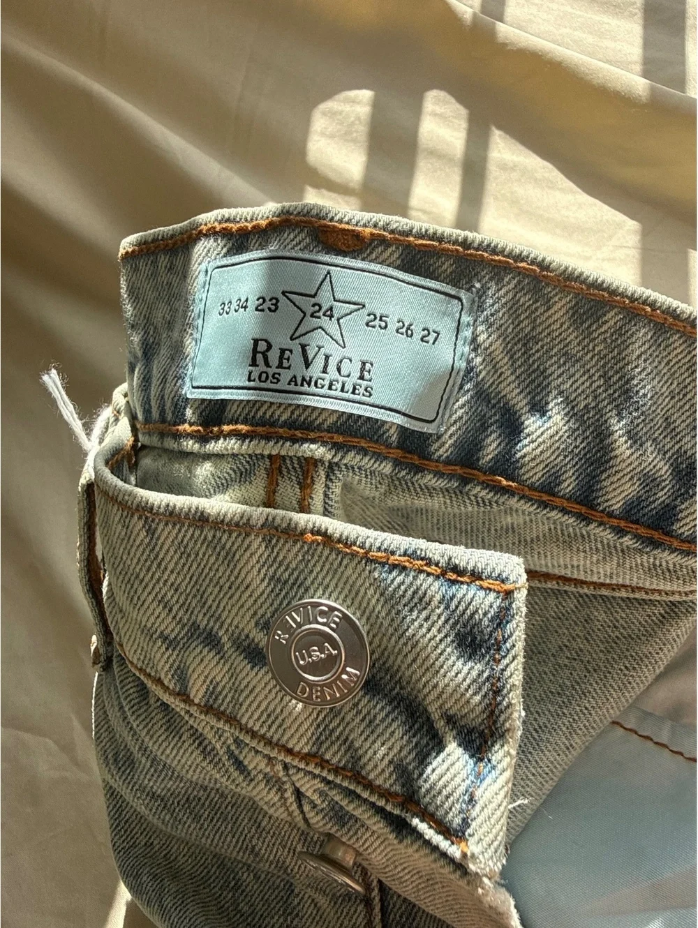 NWT Revice Denim Ex-Boyfriend‎ Rickie Jeans Light Wash Straight Leg Size 24